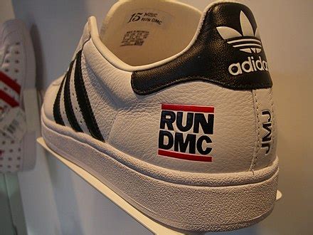 Adidas Superstar — Википедија .